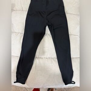 Nike Dri-Fit Black High Waisted Stirrup Leggings Women’s Medium Athletic Workout